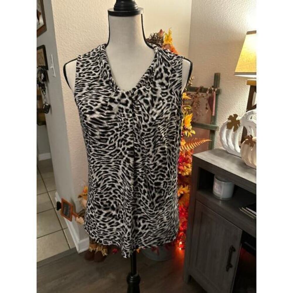 Calvin Klein sleeveless blouse size M